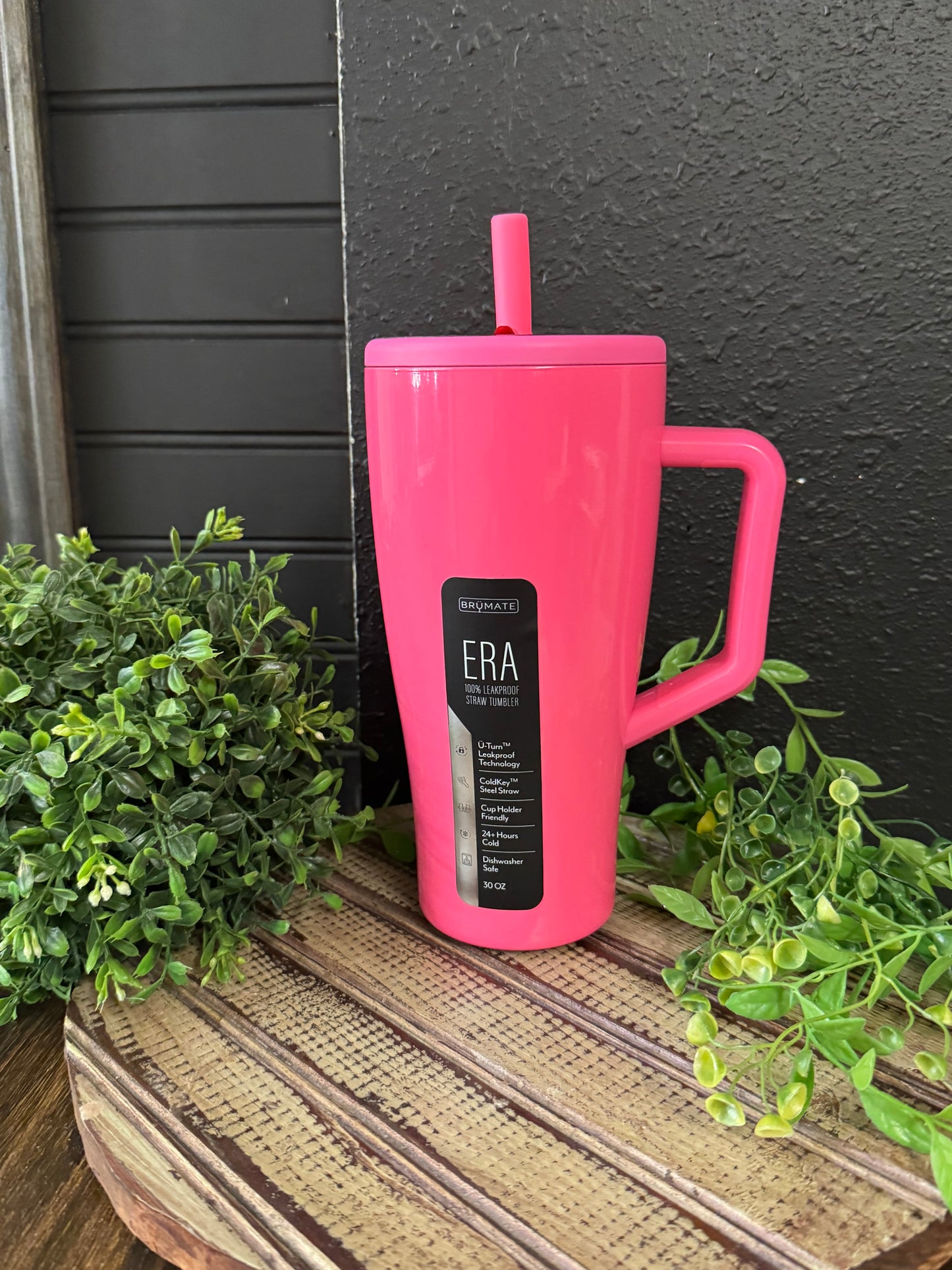 Brumate Era 30 oz Tumbler (Neon Pink)