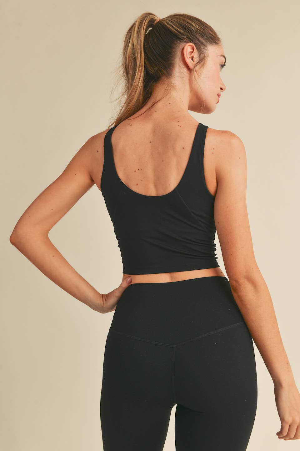 Aligned Performance Cropped Tank Top (Black)